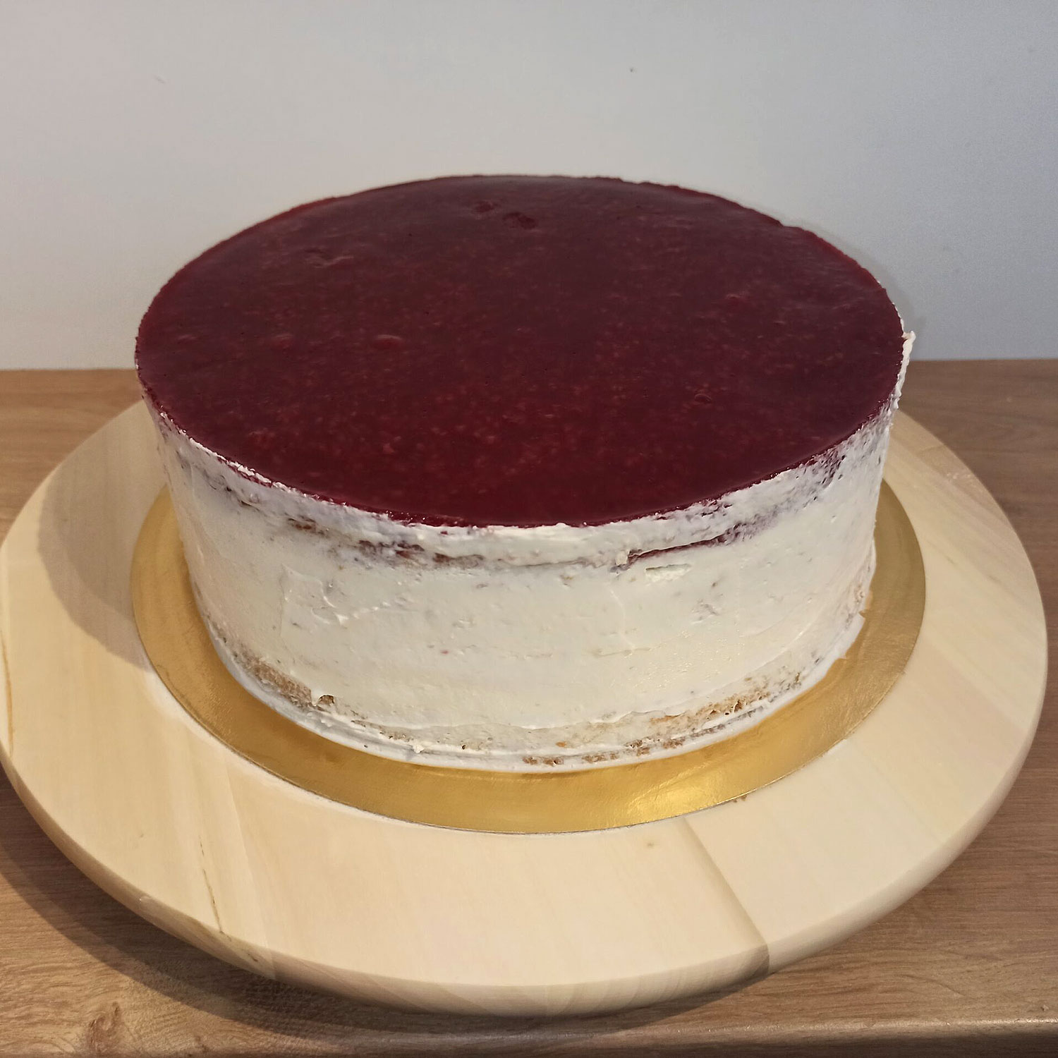 Dort malinový (24 cm)